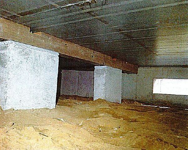 中古住宅の3大リスクである、雨漏り、主要構造部分の欠陥や腐食、給排水管の漏水や故障を2年間保証します。その前提で床下まで確認の上でリフォームし、シロアリの被害調査と防除工事もおこないます。