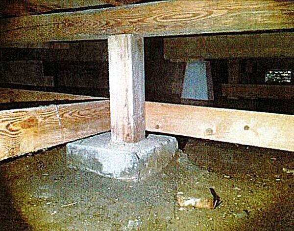 中古住宅の3大リスクである、雨漏り、主要構造部分の欠陥や腐食、給排水管の漏水や故障を2年間保証します。その前提で床下まで確認の上でリフォームし、シロアリの被害調査と防除工事もおこないます。