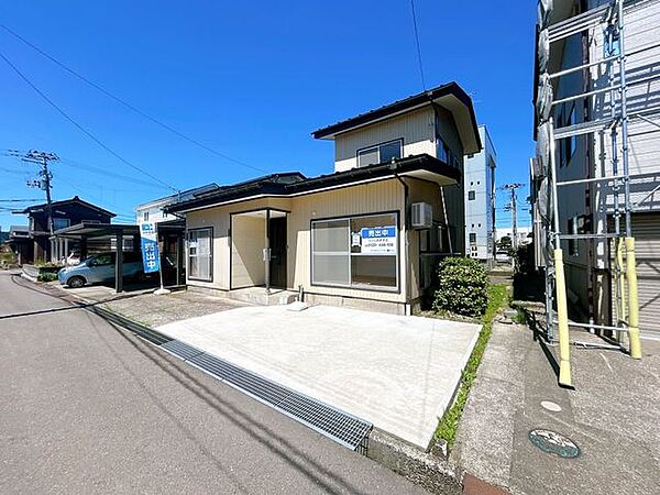 価格には消費税、リフォーム費用を含みます。自社物件につき随時ご案内可能。内覧希望の方はお電話ください