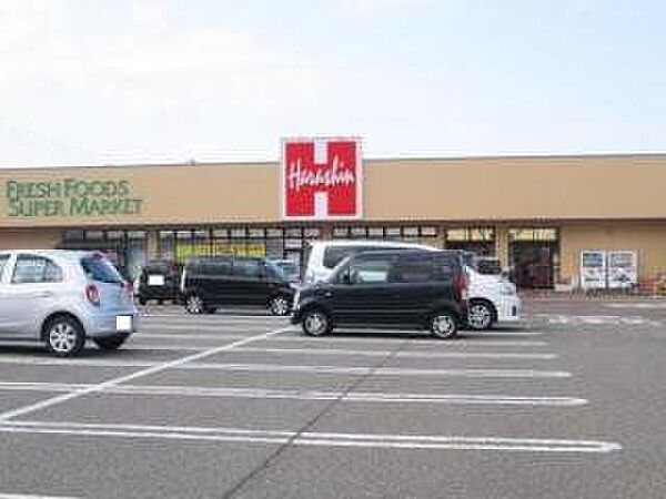 原信春日山店まで徒歩26分。 2020m