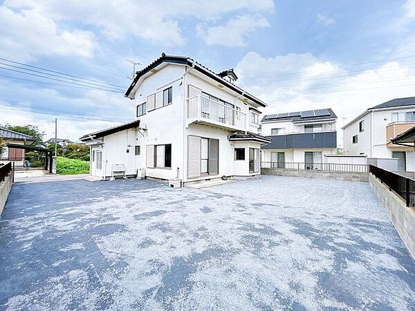 価格には消費税を含みます。自社物件につき随時ご案内可能。内覧希望の方はお電話ください。