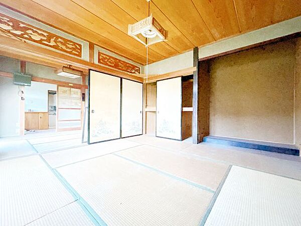 【現況販売】北東側和室の別角度写真です。