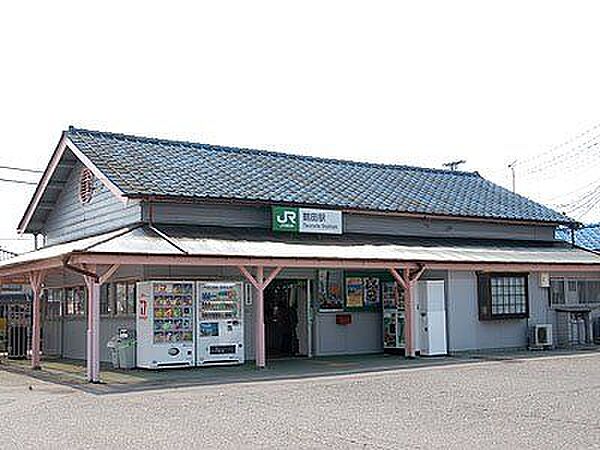 鶴田駅(JR東日本 日光線)まで徒歩46分。 3670m