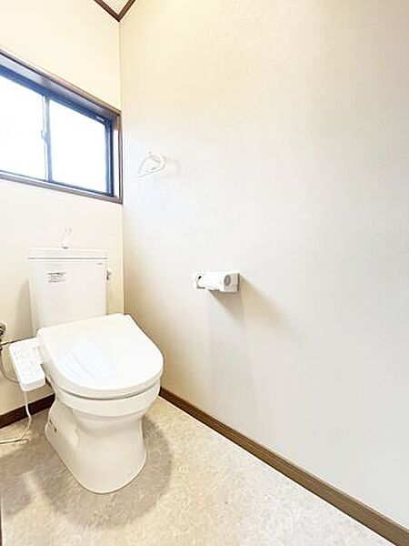【リフォーム済】トイレはTOTO製の新品に交換しました。