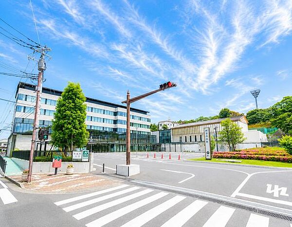 鹿沼市役所まで徒歩35分。 2770m