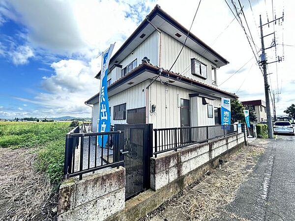 【リフォーム中9/25撮影】随時ご案内可能ですので、内覧希望の方はお電話ください。閑静な住宅街にあるこちらの住宅は外壁を塗装することで、明るく引き締まった外観に仕上がりますよ。