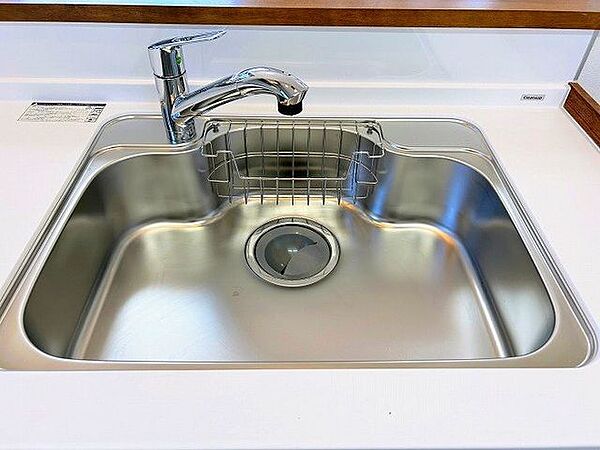 「キッチン」清掃性に優れ衛生的に使える、ステンレス製シンクです。