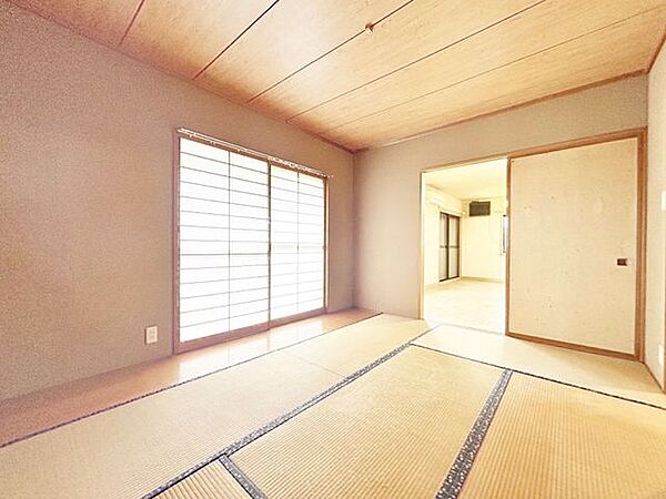 【8月23日まで期間限定現況販売】1階和室の写真です。