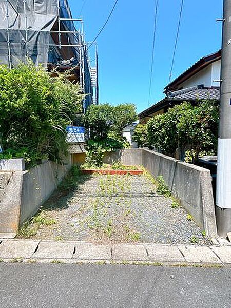 【リフォーム中8月8日更新〔駐車場〕】お車2台分のスペース。