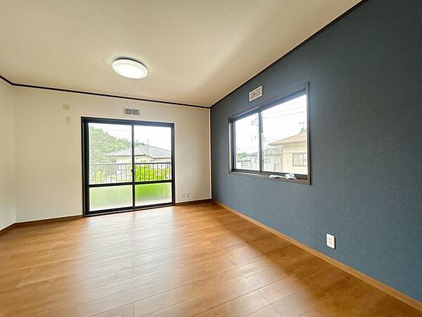 【リフォーム完了〔2階洋室〕】南西側のお部屋です。　