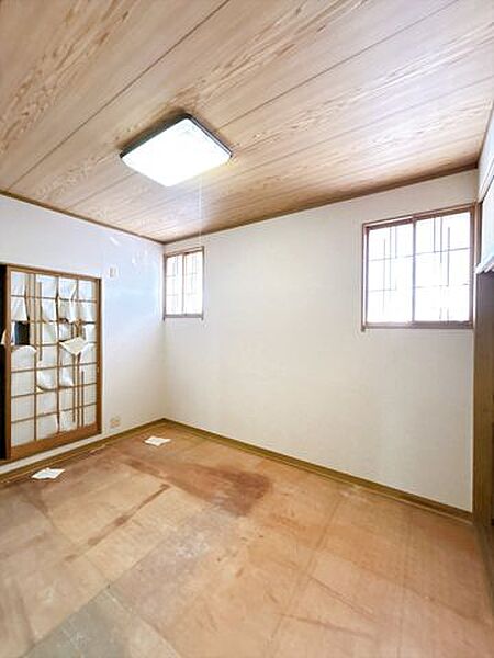 【リフォーム中〔2階和室〕9/5更新】和室から洋室へ変更し、クロス交換、床材重ね張を行う予定です。