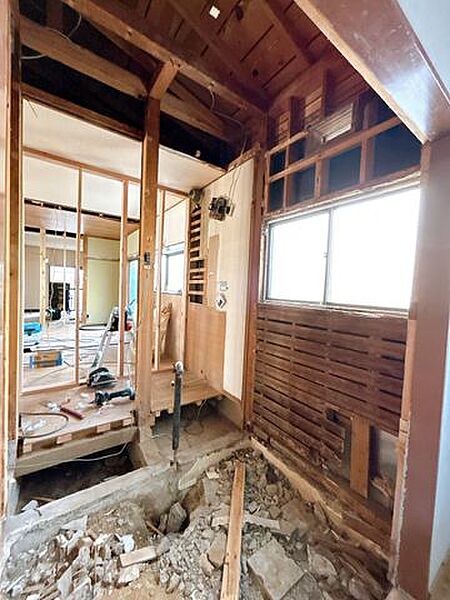 【リフォーム中・8/9撮影】現在0.75坪の浴室は1坪に拡張いたします。