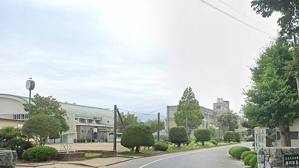 ひたちなか市立那珂湊第一小学校 徒歩29分。 2270m
