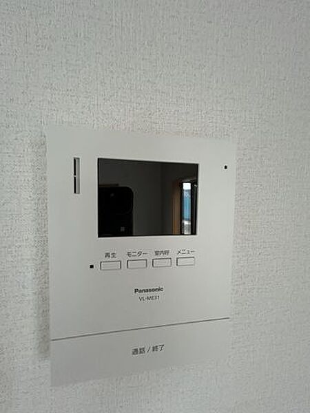 【リフォーム完成】インターホンはモニター付きタイプを設置します。来訪者を確認でき安心です。