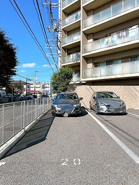 駐車場です。20番が使えます。