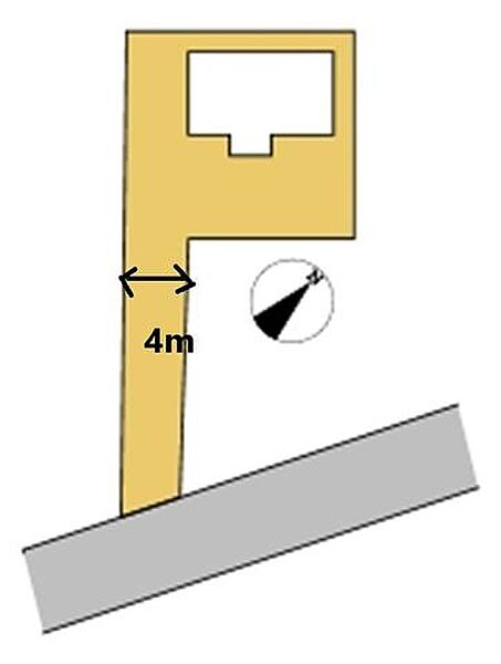 路地状敷地ですが、プライベート感あり、路地部分は幅4ｍあります。車はお庭にとめてもいいし、路地にとめてもよいですね。
