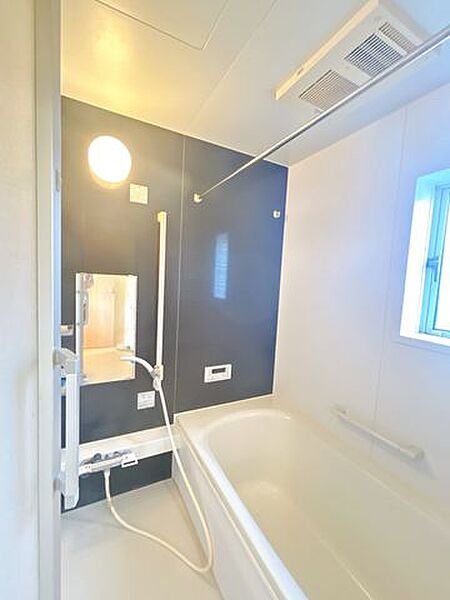 【期間限定現況販売】お風呂はゆったり1坪風呂です。