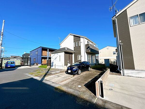【期間限定現況販売】道路からみた外観です。