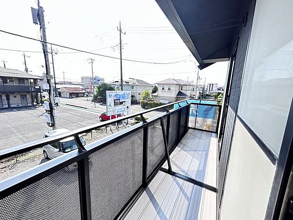 【リフォーム完成】ベランダの写真です。南面は洗濯物も良く乾きますね♪