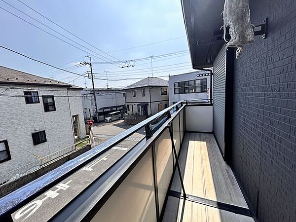 【リフォーム完成】ベランダの写真です。南面に面しているので洗濯物も良く乾きますね。