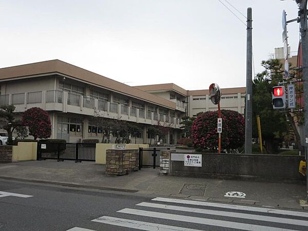 旭小学校まで約510ｍ。（徒歩約7分）