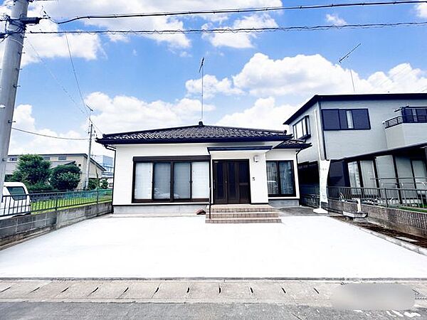 【リフォーム中8/8撮影】外観別アングルの写真です。外壁屋根塗装を行いました。