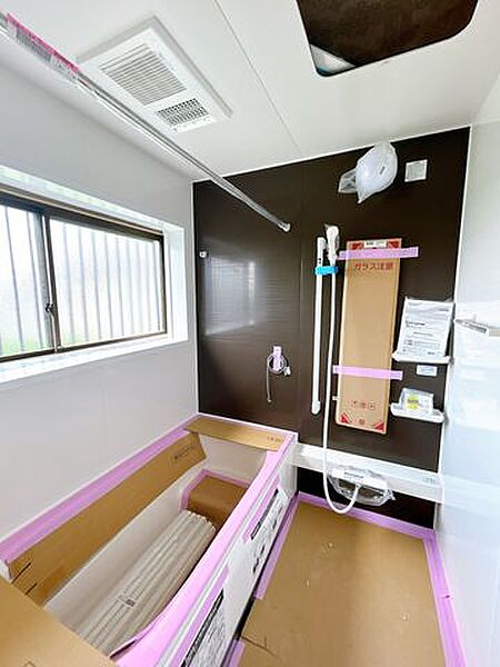 【リフォーム中9/5撮影】浴室の写真です。ユニットバス新品交換予定です。