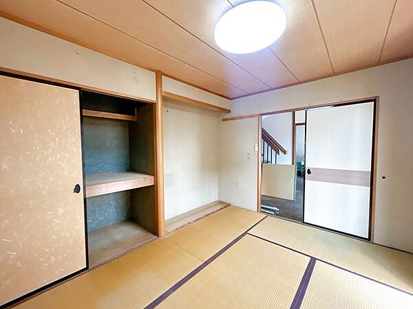 【リフォーム中8/21撮影】別アングル写真です。照明交換予定です♪
