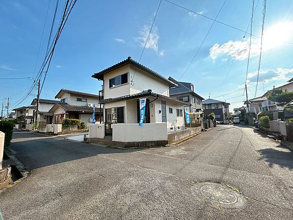 【前面道路】前面道路は約5.5ｍありますので、駐車やすれ違いがしやすいですね。
