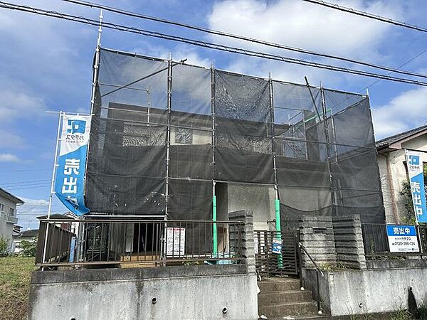 価格には消費税、リフォーム費用を含みます。リフォーム中でもご案内可能。内覧希望の方はお電話ください。