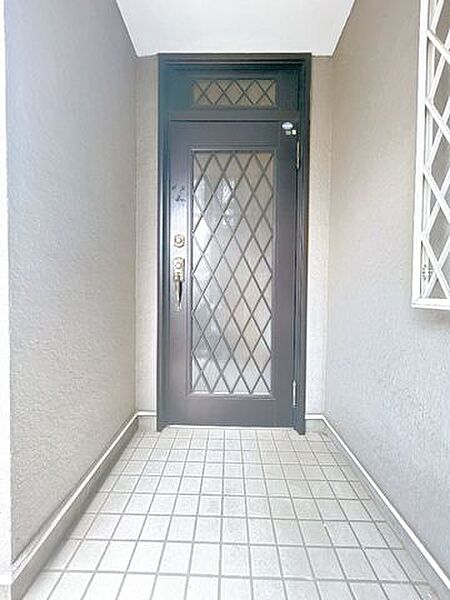 【リフォーム中　8/2更新】玄関の写真です。玄関はお家の顔となる部分、お客様が最初に目にする場所だからこそ、第一印象が大切ですね。
