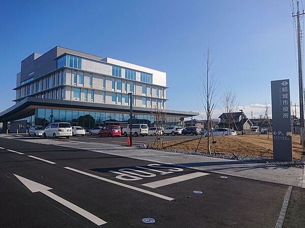 結城市役所まで約7.7ｋｍ 7700m