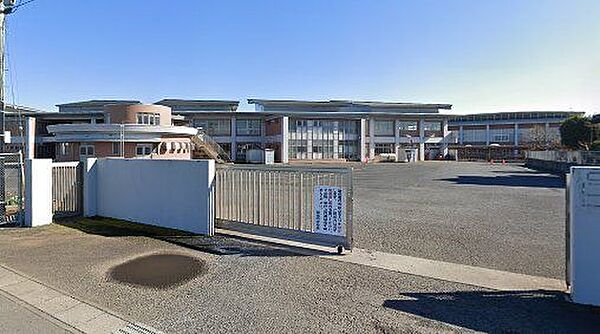 関城中学校まで約2500m