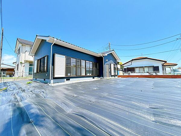 【リフォーム済】ガーデニングや家庭菜園などマイホームの夢が広がりますね。（用途に適した土の入替が必要な場合がございます）外壁屋根塗装、庭木伐採