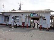 JR外房線本納駅まで5600ｍ（車10分）。電車をご利用の際はこちらの駅をご使用ください。