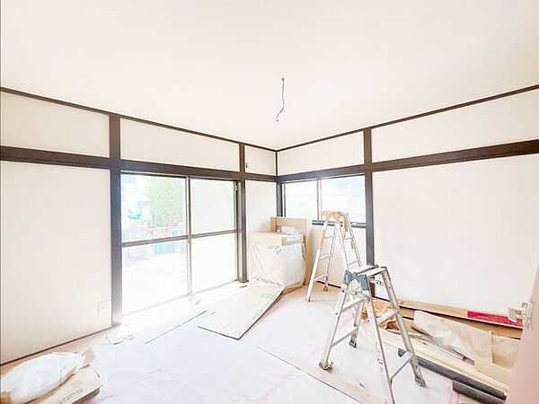【リフォーム中8/28更新】2階和室は洋室に変更いたします。お子さまのお部屋にいかがでしょうか。天井壁クロス貼り替え、木部塗装、フローリング張り替え、照明交換、他。