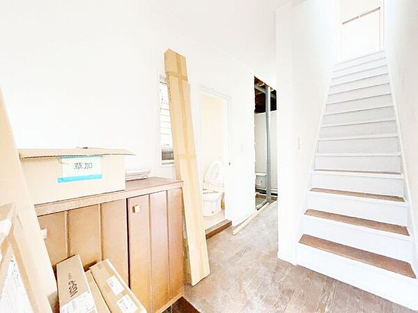 【リフォーム中10/10更新】玄関内部です。広々としているので、1日のはじまりも気持ちよく出発できそうですね。