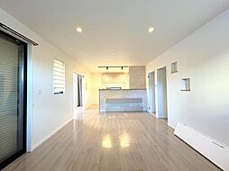 太田市別所町511-5 4LDKのリビング/ダイニング