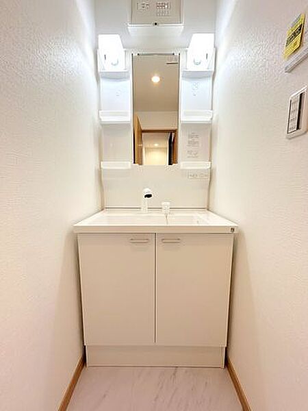 【設備】洗面化粧台は新品交換しました。