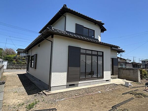 【現地外観】外壁塗装を行います。