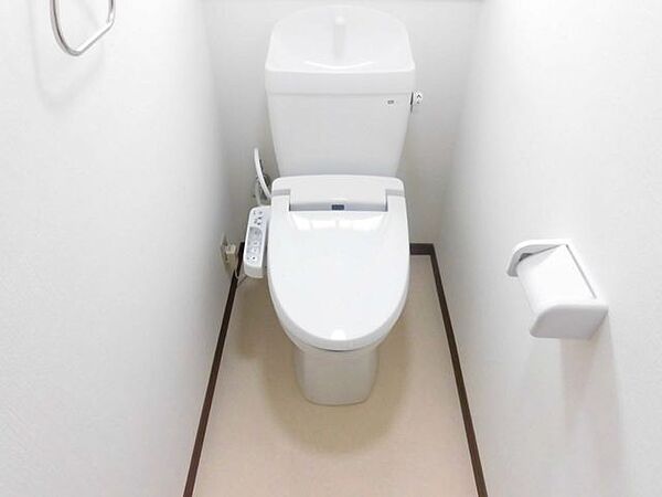 【同仕様写真】トイレは新品交換を行います。