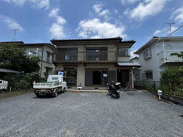 【外観写真】現地外観写真です。外壁塗装を行います。
