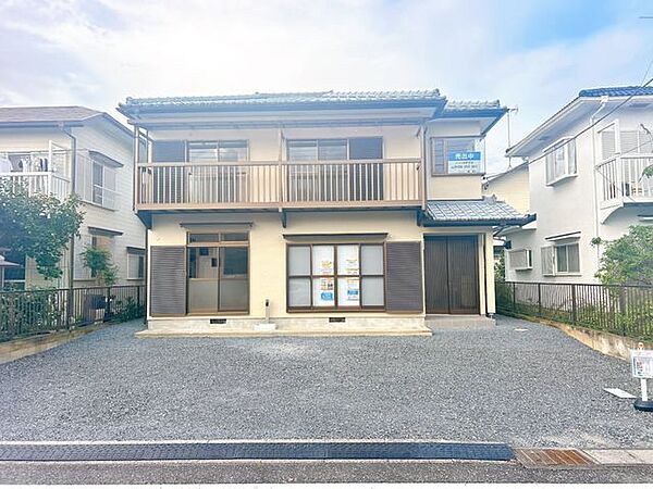 【庭】庭木伐採、砕石の敷き込みを行いました。