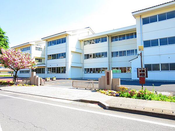 館林市立第一小学校まで約1170（徒歩15分）。