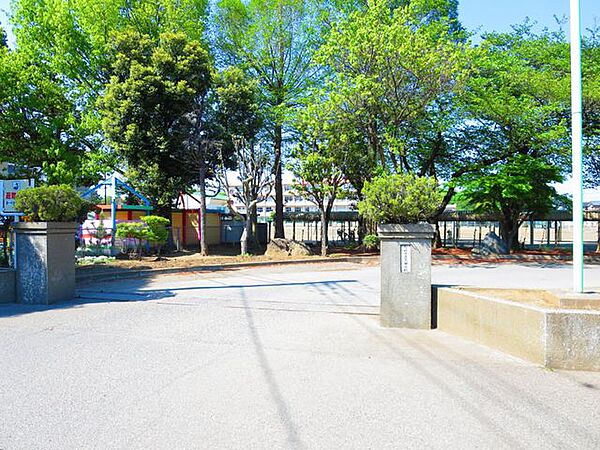 館林市立第一中学校まで約1120ｍ（徒歩14分）。
