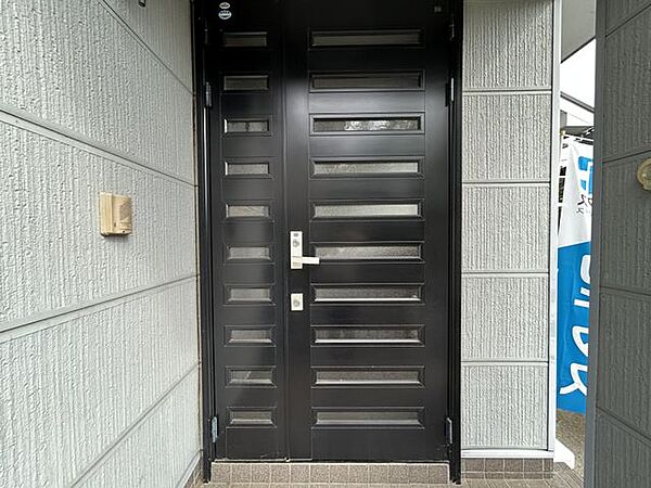 【玄関】玄関外観の写真です。