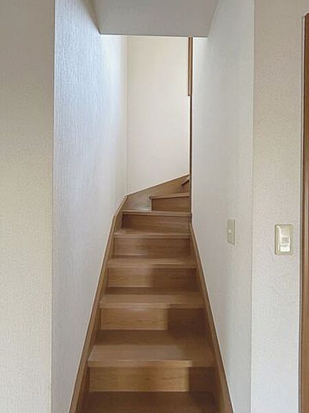 【階段】階段の写真です。