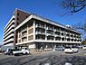 周辺：【市役所】桐生市役所まで約3600m（車9分）。車で行ける距離なので、何か手続きの必要があっても便利です。窓口は平日8時30分から17時15分まで営業しています。