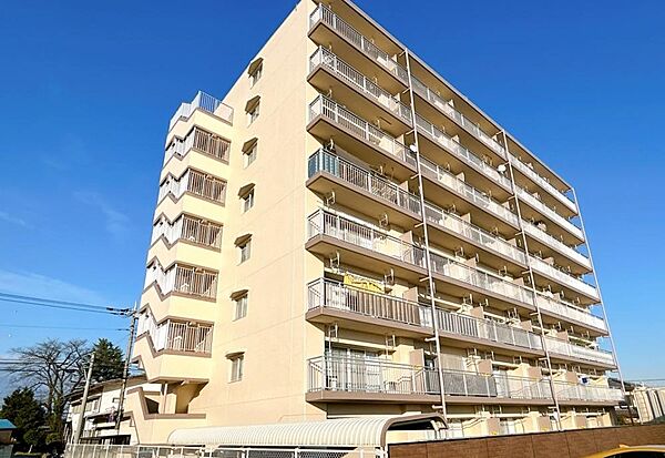 apartment 群馬県高崎市小八木町810-5