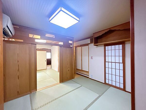 【リフォーム済】1階居室別アングルです。続き間になっている和室は襖で分けることができます。